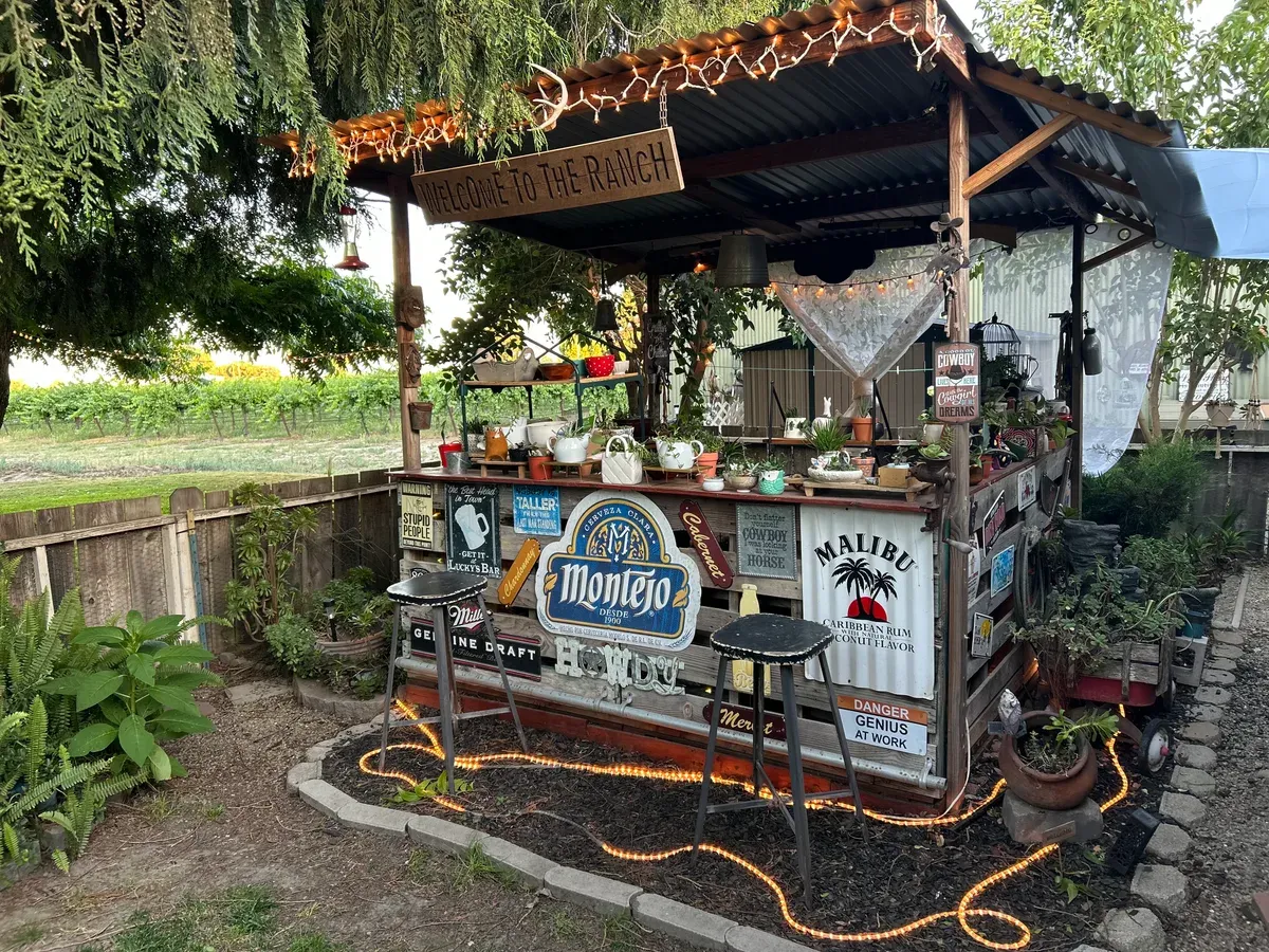 Welcome to the ranch plant bench